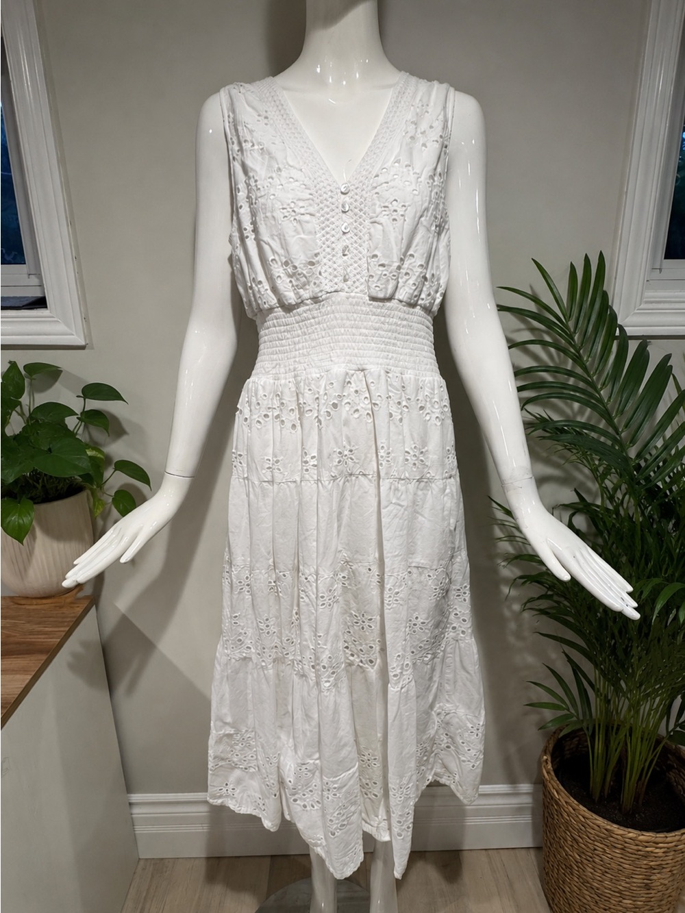C&C California White Eyelet Smocked Midi Dress Size L Boho Cottagecore